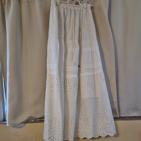 Nation AK Dresses & Skirts - Chic White Lace Maxi Skirt  100% Cotton